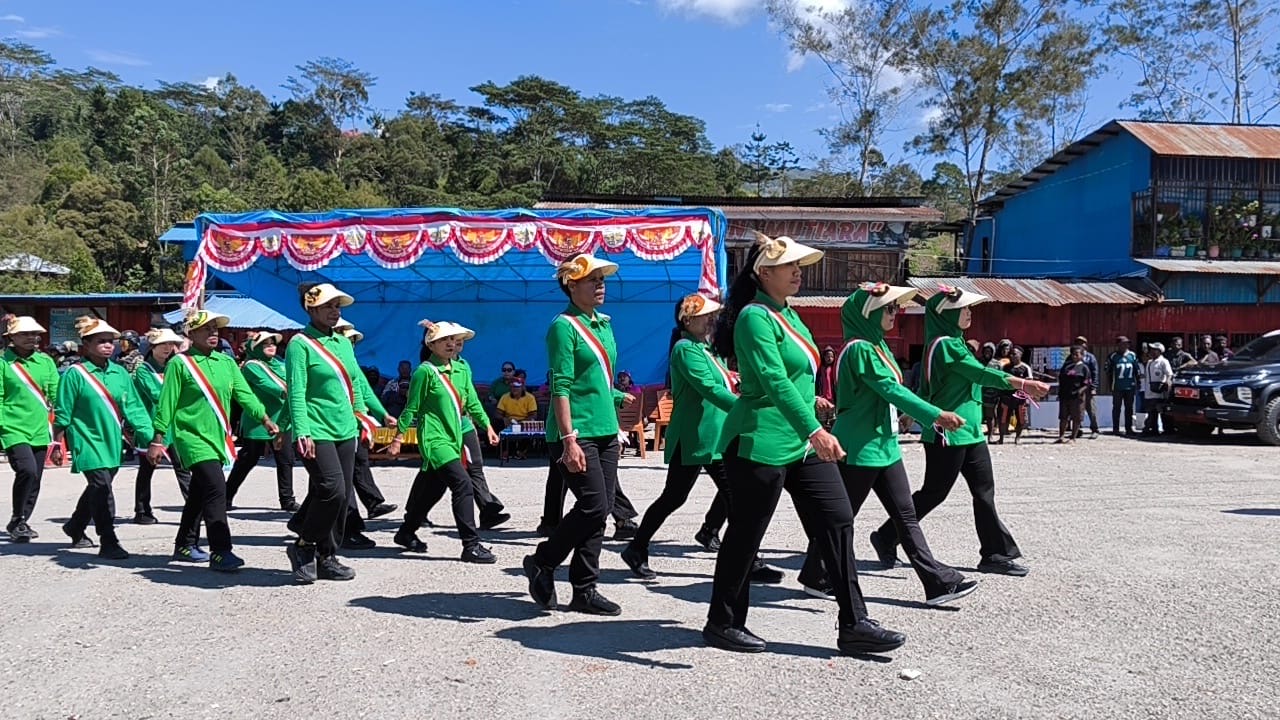 Semarak HUT ke-81 RI, Ratusan Warga Tolikara Ikuti Lomba Gerak Jalan